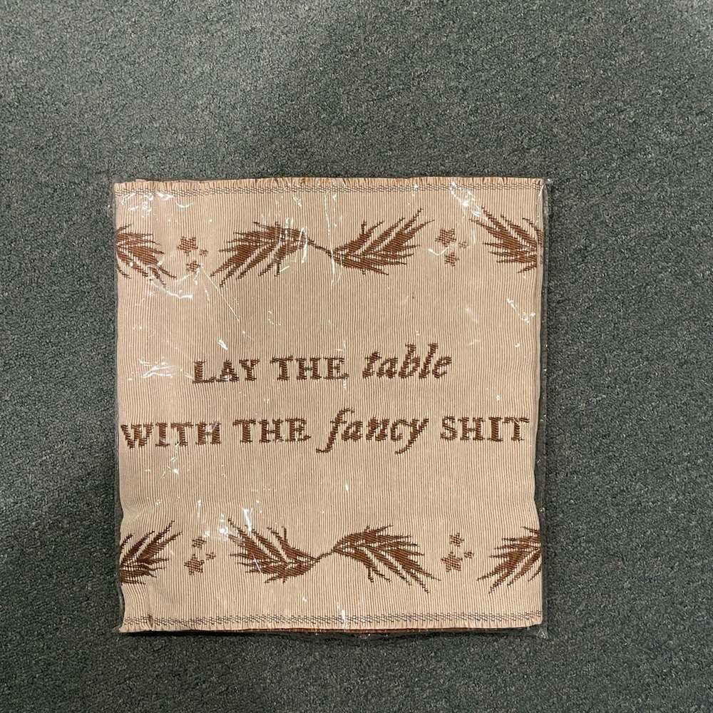 New Unopened Taylor Swift Tolerate It Table Runner